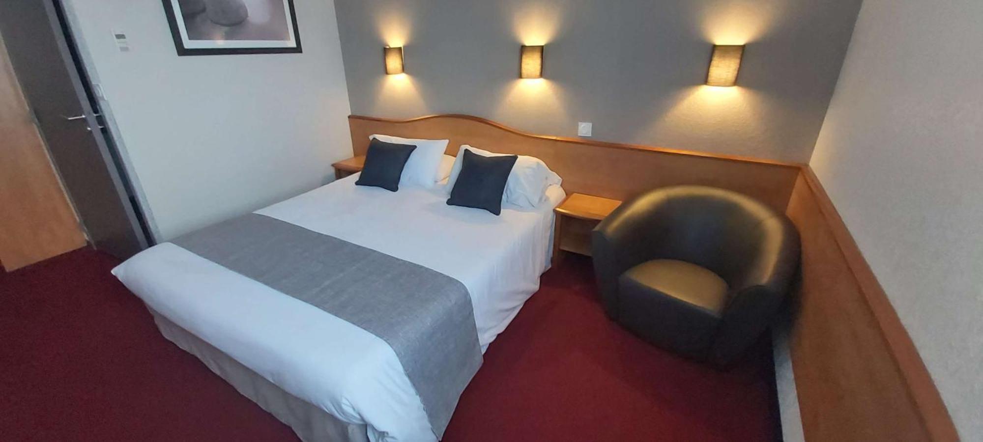 Brit Hotel Confort Villeneuve Sur Lot Bias  Eksteriør billede