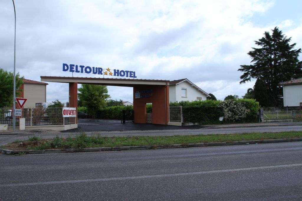 Brit Hotel Confort Villeneuve Sur Lot Bias  Eksteriør billede