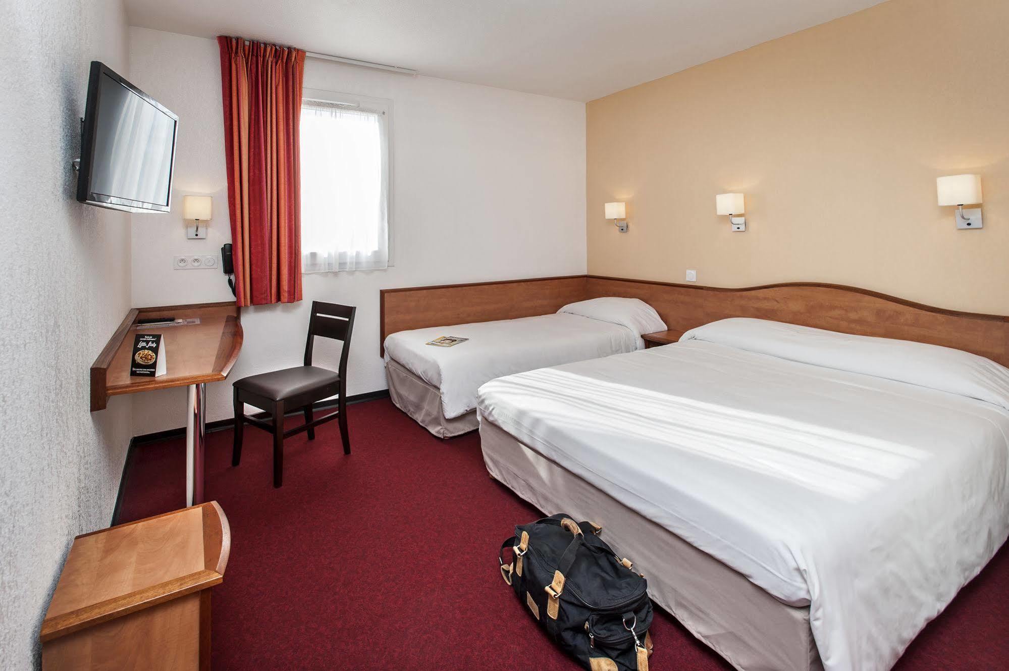 Brit Hotel Confort Villeneuve Sur Lot Bias  Eksteriør billede
